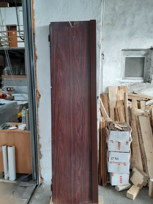 Метална двукрила врата - Нова с лек фабричен дефект