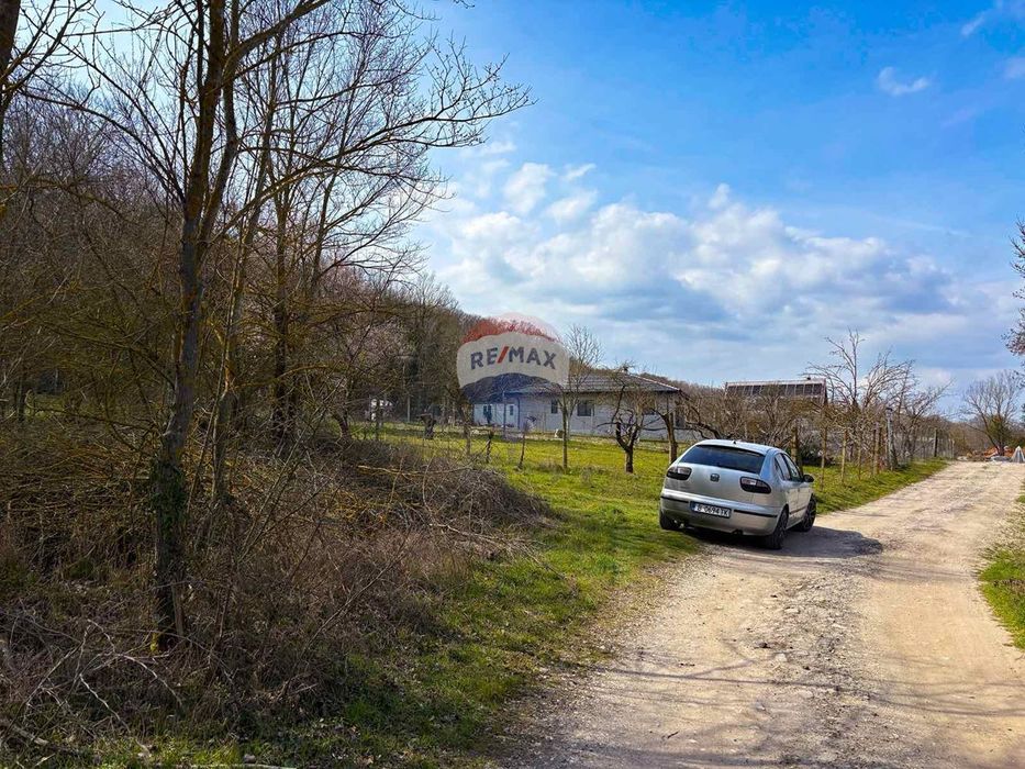 Продава се Парцел в с. Звездица, Област Варна - 529 кв.м за 50 €/кв.м - Снимка #1