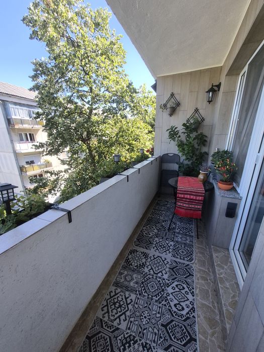 Vand apartament 3 camere