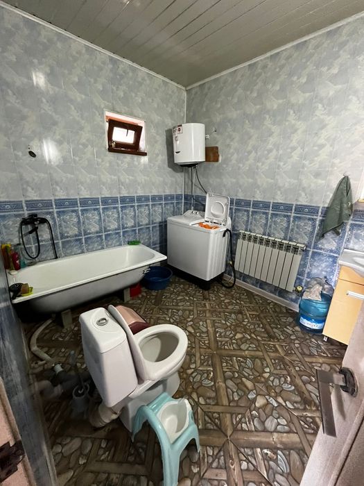 Продам  два дома в одном дворе