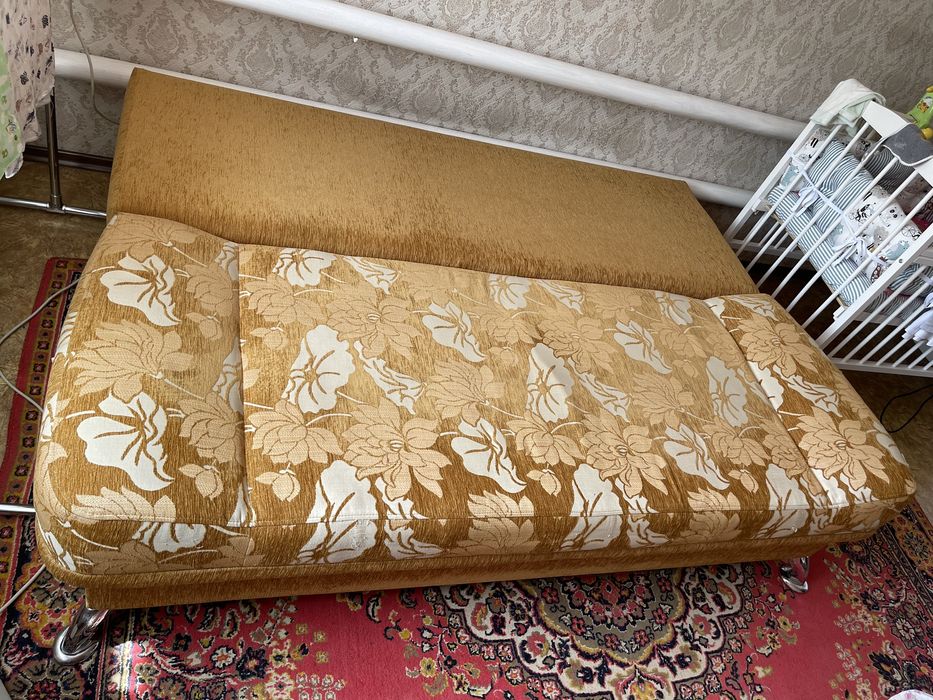 Продам диван раздвижной