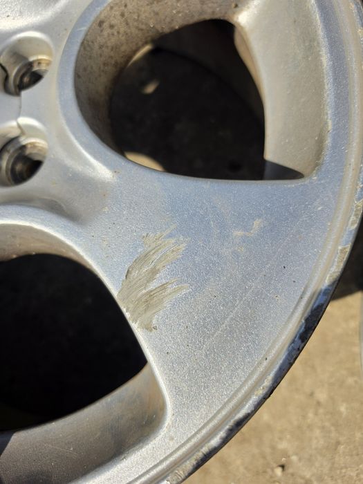 Продавам джанти за subaru 16 5х100