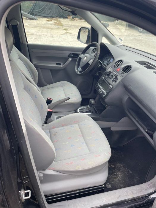 Продавам Volkswagen Caddy