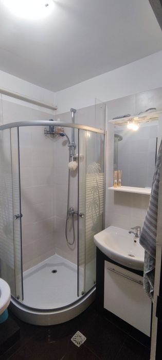 Garsoniera zona Regal Baciu cu loc de parcare
