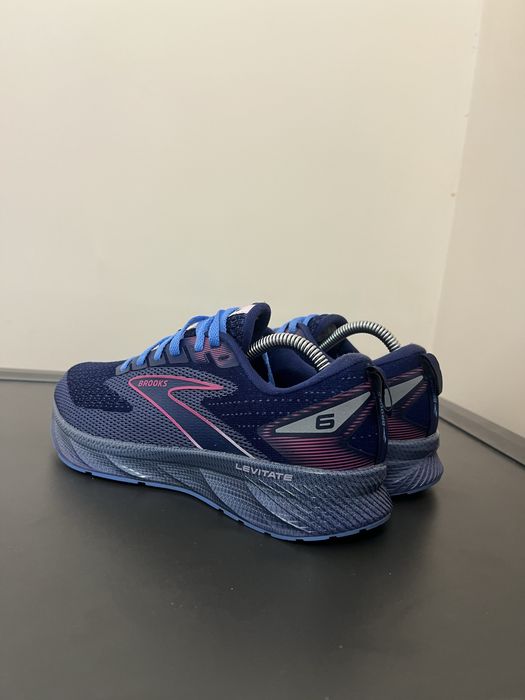 Оригинални маратонки Brooks 39 номер