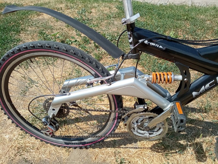 Bicicletă cu suspensie din Germania.