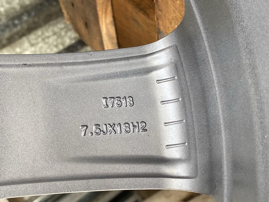 18 цола 5 х 108 мм Волво ,  Volvo XC 60 XC 70 , Форд Куга , Ford Kuga