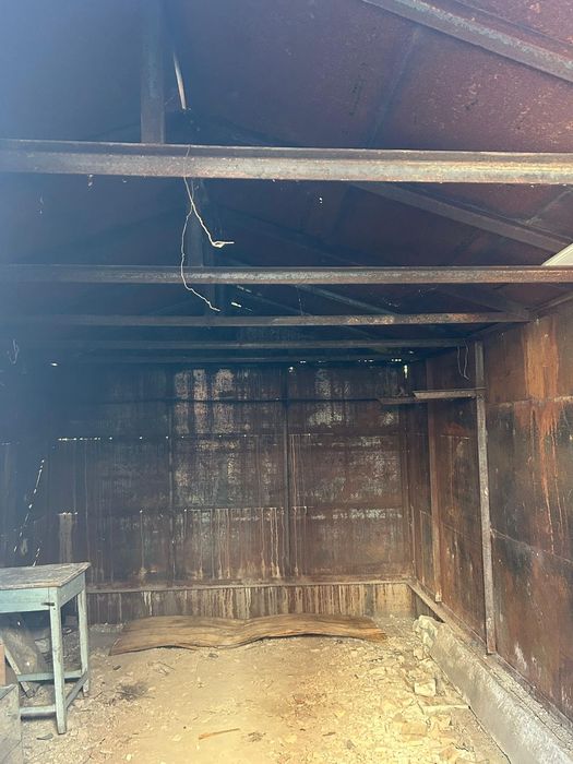 Гараж продам железный.