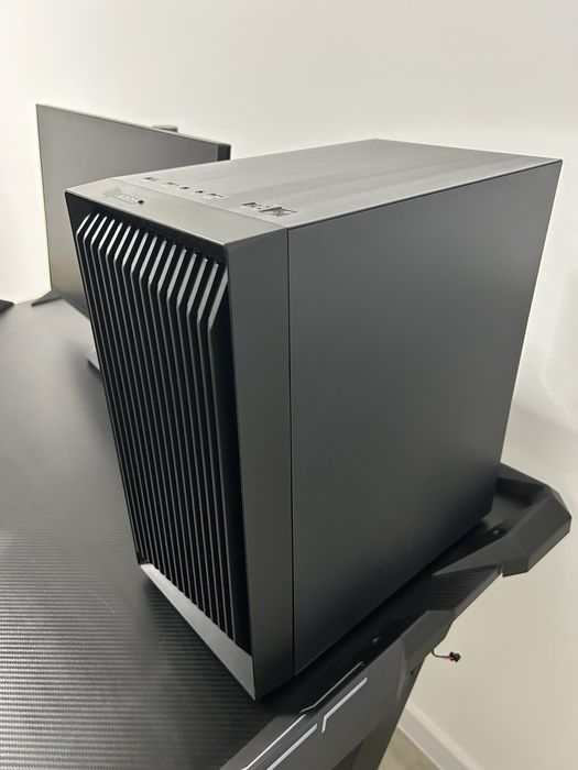 Pc gaming + birou + monitor + scaun gaming