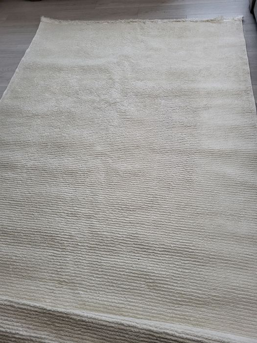 Бежевый ковер 2 на 3 метра