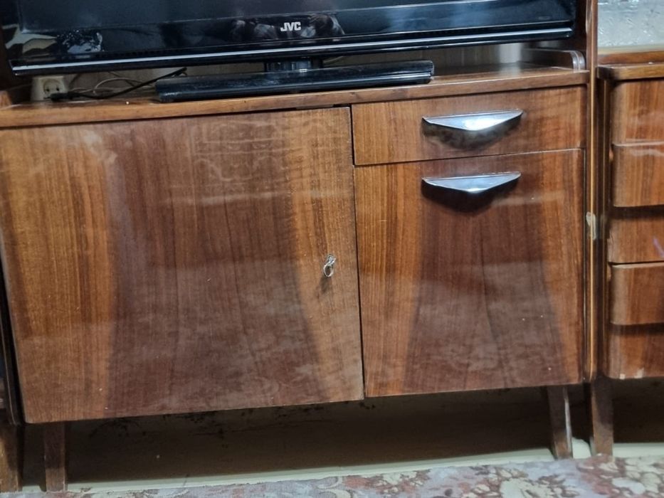 Гарнитур сервант шкаф стол