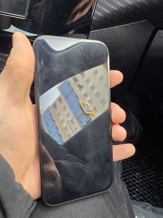 Продам айфон 16 срочно