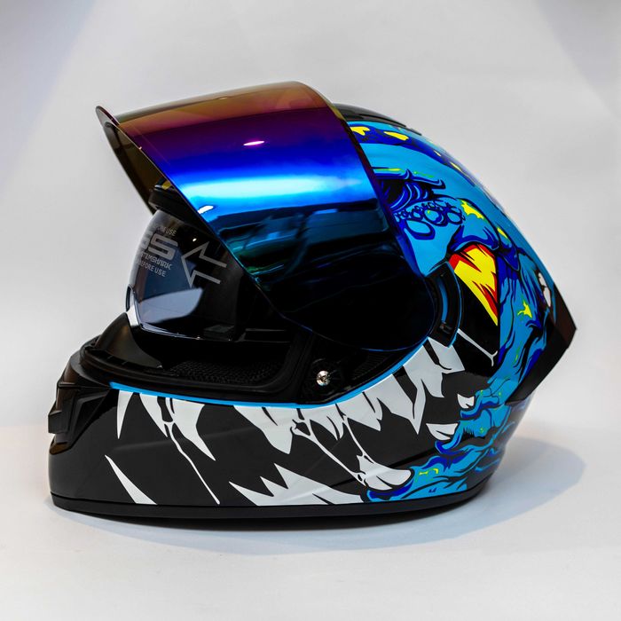 Каска за мотор пистов , скутер , ел. тротинетка др. ( Размер L 59-60 )