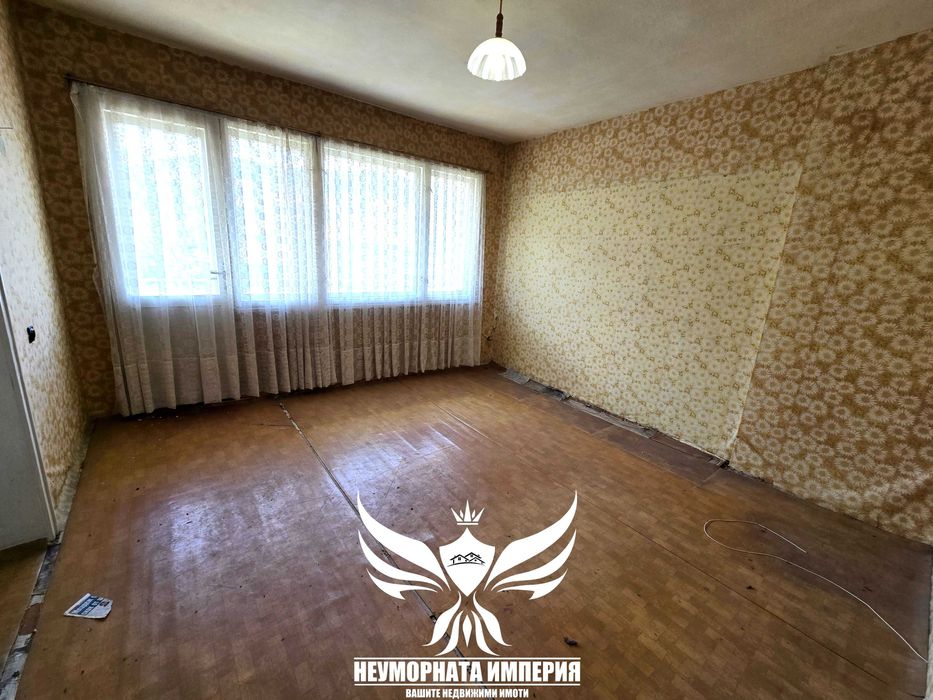 Дава се под наем Тристаен апартамент в Асеновград - 80 кв.м за 311 € - Снимка #1