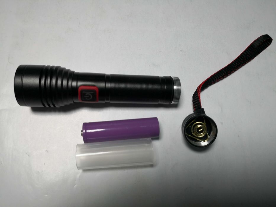 Lanterna de mana cu zoom de 10 W