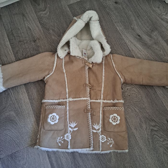 Продам детские куртки