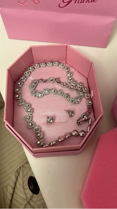 Set (3) Ariana Grande X swarovski