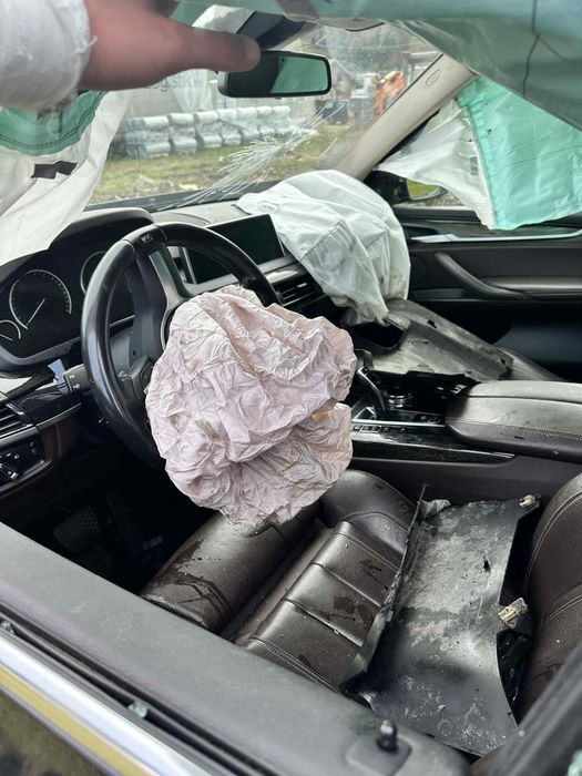 Vând bmw x5 f15/dezmembrez ( AVARIAT )