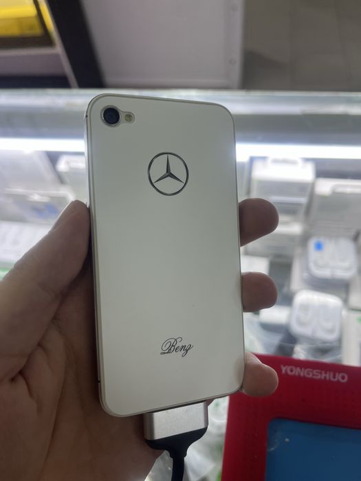 Айфон 4 жасап тур