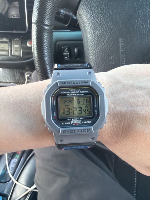Наручные часы Casio DW-5600MNC-8A2