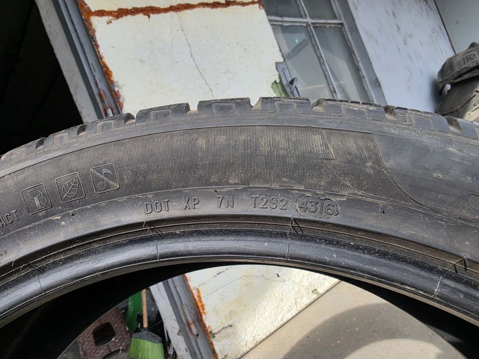 2 бр. зимни гуми 275/40/22 Pirelli 5,5 mm DOT 4316