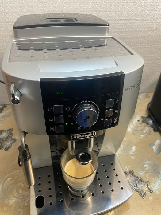 Espresor cafea DeLonghi magnifica S