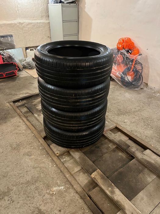 Продам комплект новых шин