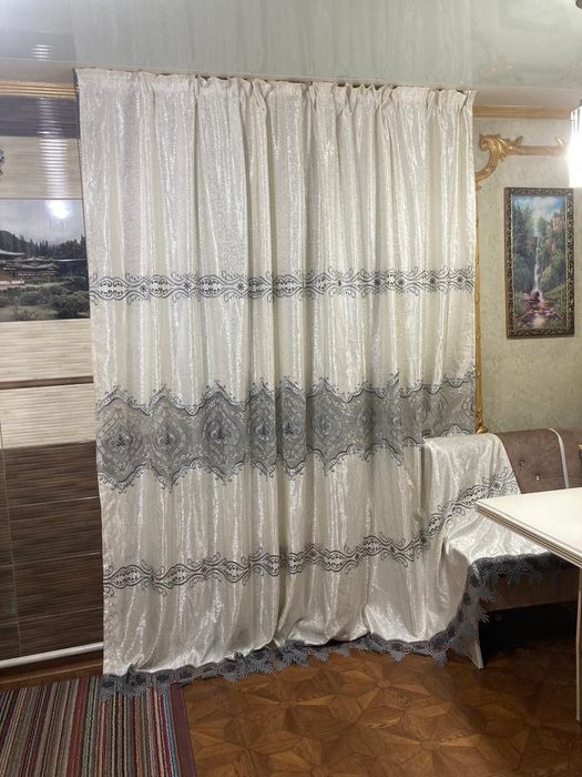 продам шторы 2,8*на 2,5 м