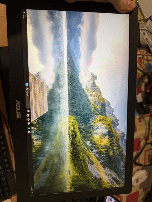 Продавам USB портативни монитори