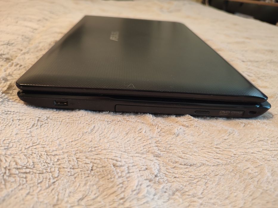 Asus X54H – Intel Core i5 / 4GB RAM / Windows 11 / Radeon HD 7400M
