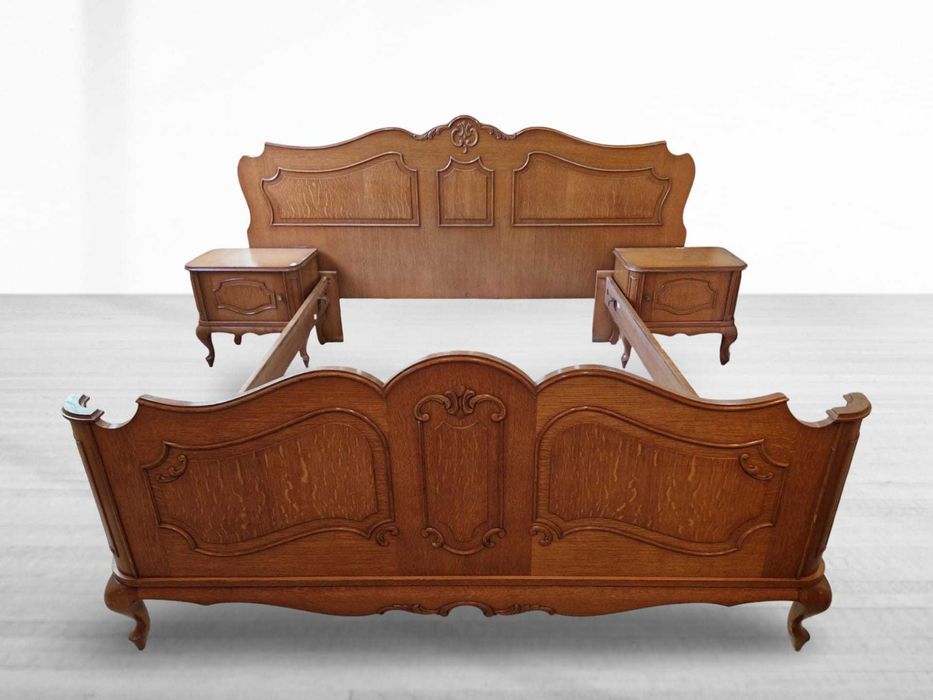 Комплект спалня масив с два броя нощни шкафчета