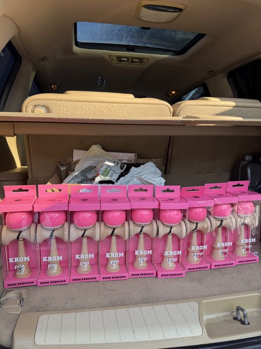 Kendama KROM POP Pink Sticky Roz LOL Clear Originala NOUA SIGILATA