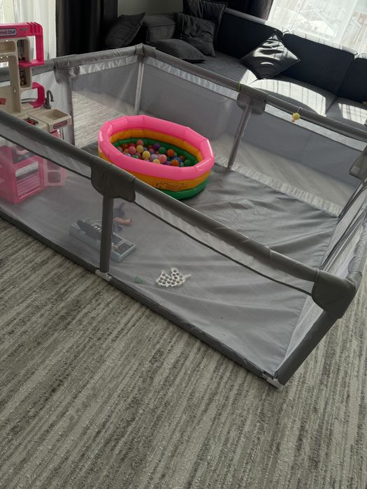 Детский манеж , одна труба сломанная