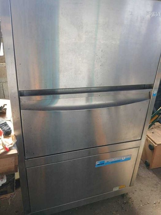 Vand Masina de spălat vase industrială MEIKO FV 130.2 – profesională