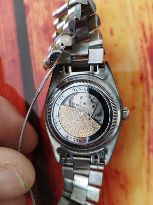 Ceas Rolex impecabil mai multe detalii la telefon