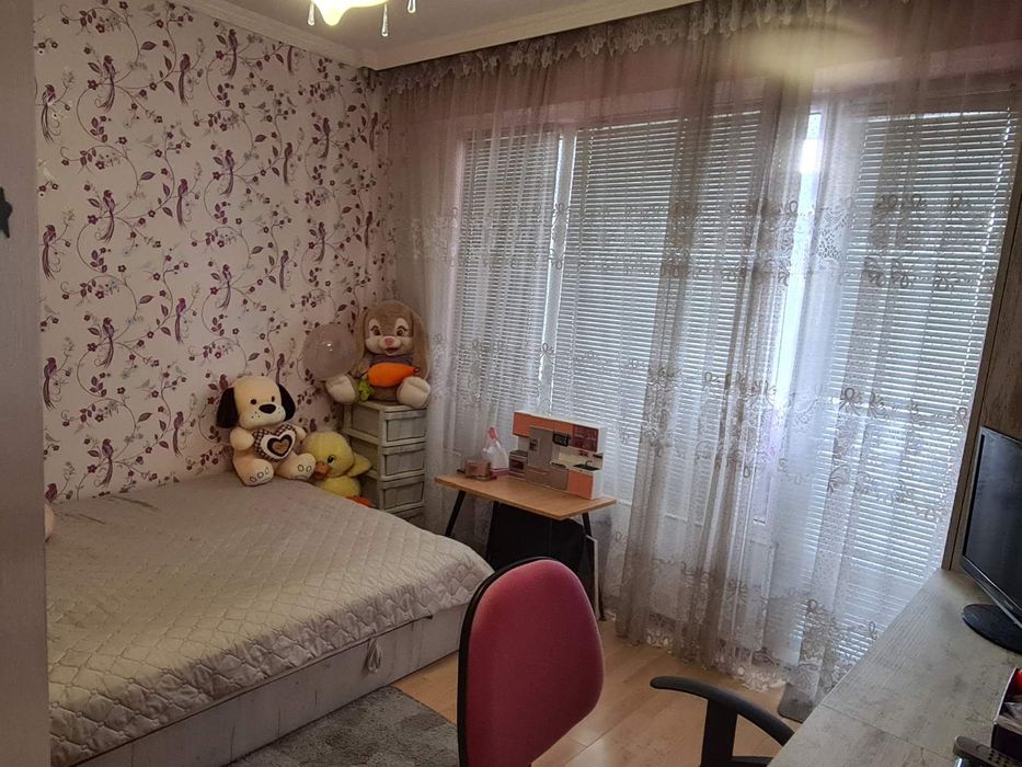 Саниран 2стаен преустроен на 3стаен в Любен Каравелов.