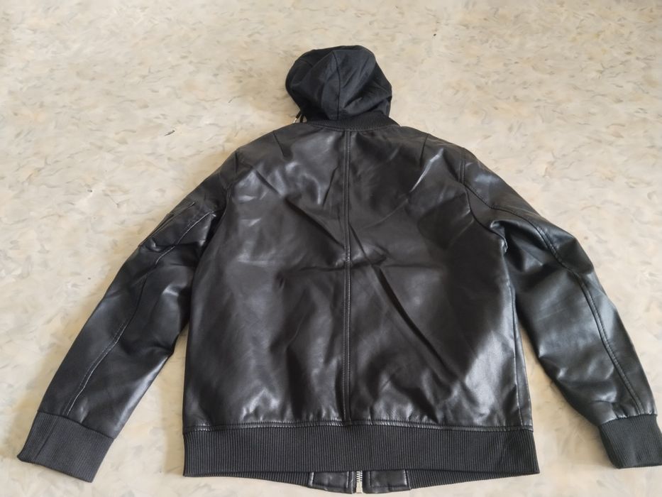 Продам куртку мужскую