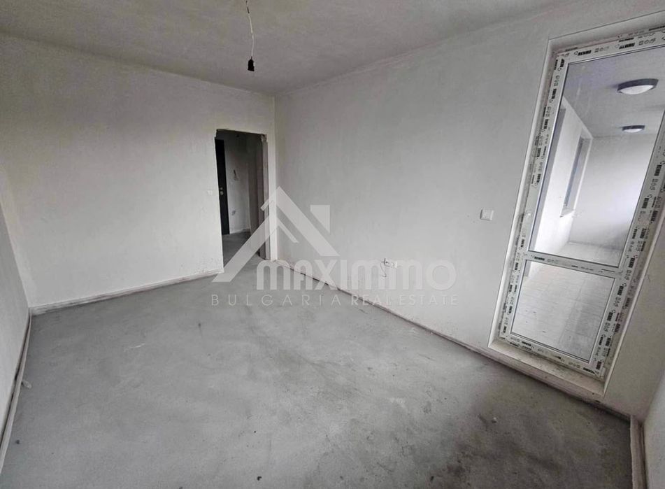 Продава се Двустаен апартамент в Варна, Възраждане 1 - 66 кв.м за 1902 €/кв.м - Снимка #4