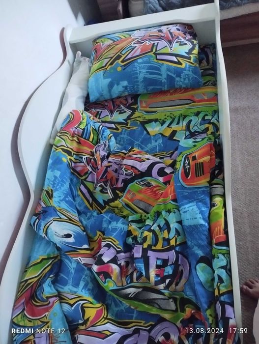 Продам кровать машинка