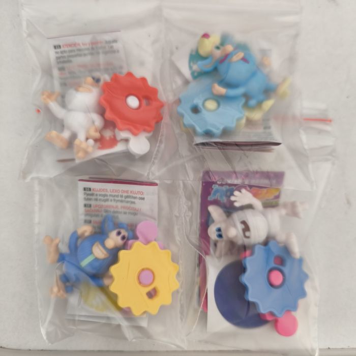 Игрушки Киндер серия Буба