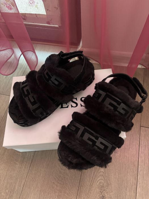 Дамски сандали GUESS