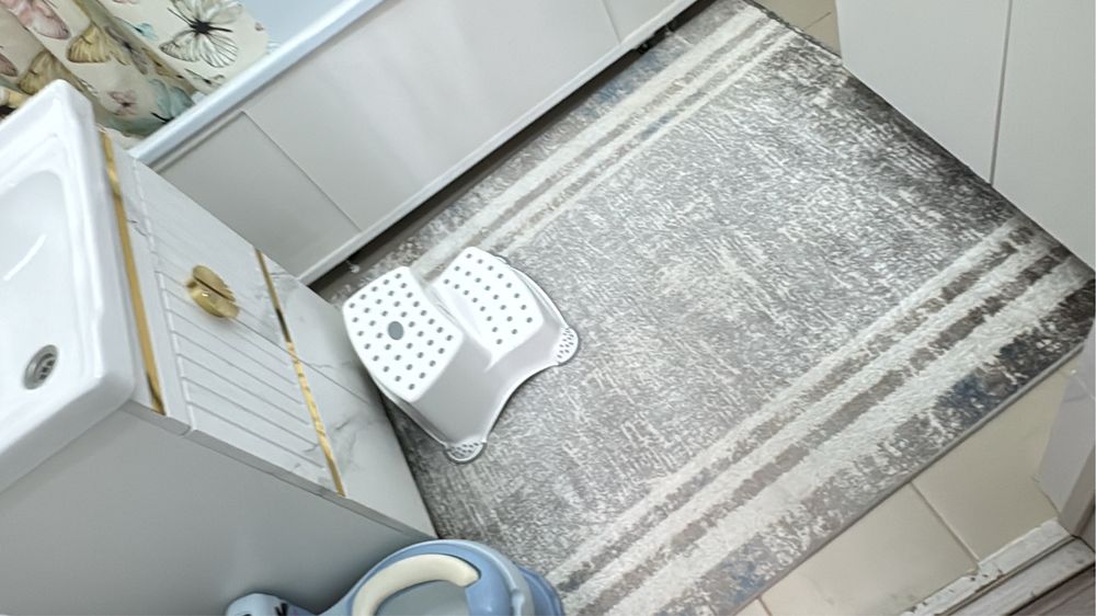 Дорожки, ковер, люстра