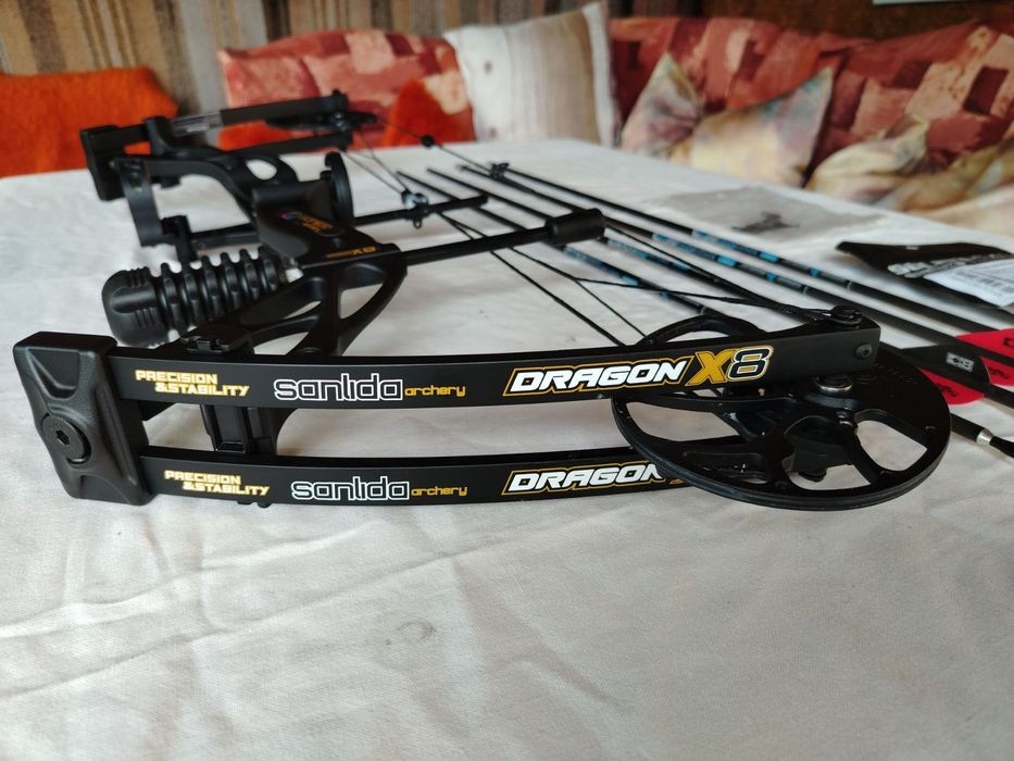 Продавам лък компаунд