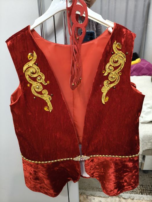 Желетка в национальном стиле