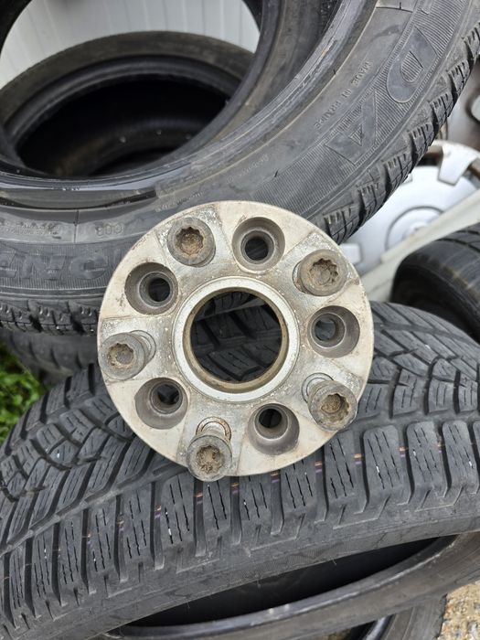 Гуми с джанти 225/45/18 Летни