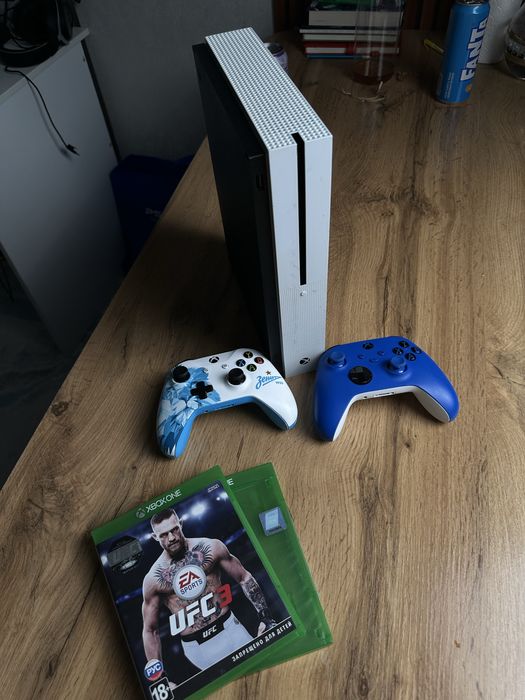 Продам XBox One S