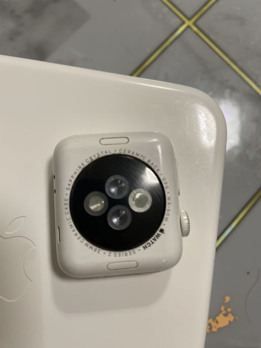Apple Watch seria 2 Full Ceramic Edition