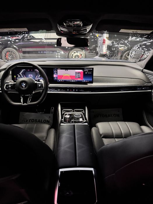 Продается BMW 740i 2025