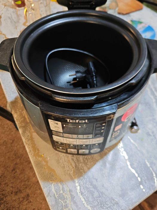 Продам набор инструментов с дрелью TOTAL