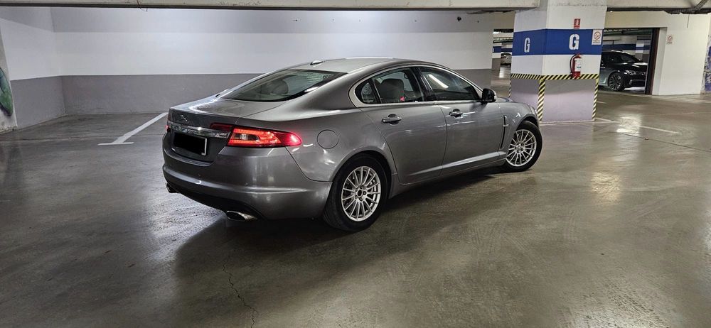 Vand Jaguar XF, 2.2 diesel, an 2011, FULL-OPTION, Acte la Zi